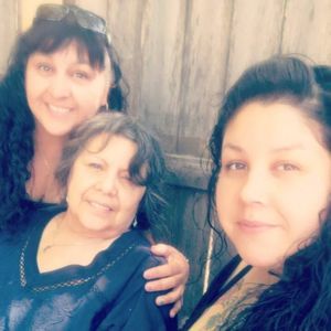 Meet your Posher, Crystal